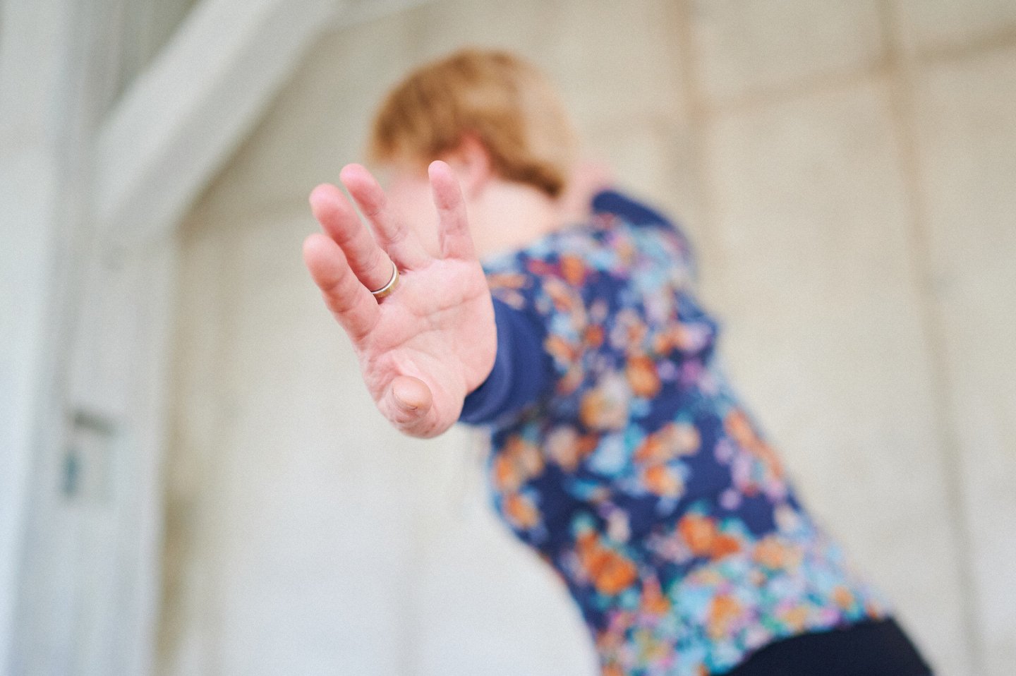 Das Foto einer Tänzerin symbolisiert Stressresilienz