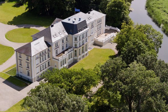 Zwei Jahre Klinikum Schloss Lütgenhof